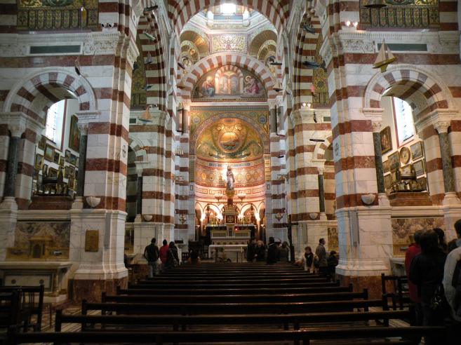 intérieur de la basilique Notre-Dame